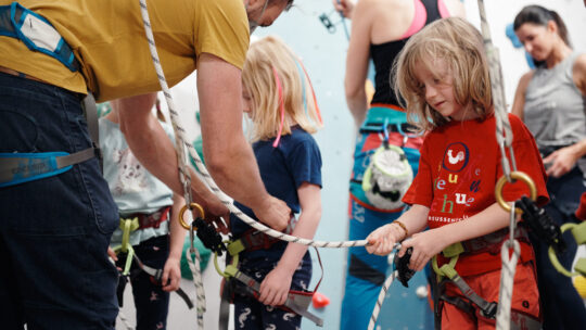 Kinder lernen Klettern, Seiltechnik